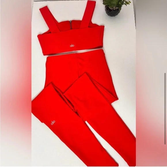 Red Alo Set - NWOT & Size Small - Picture 5 of 6